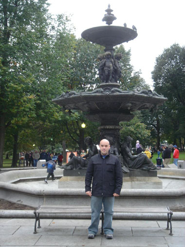 Kelvis in Boston Commons